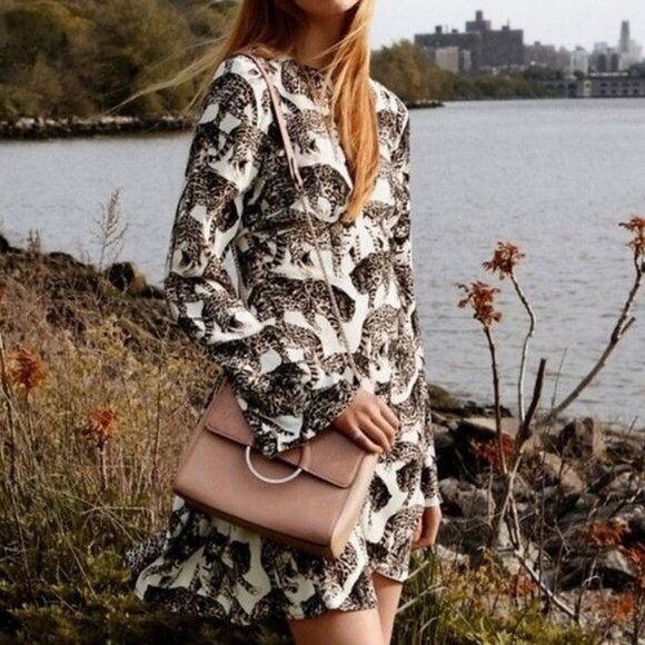 H&M Bengal Cat Dress Women Size 6 Animal Pattern A-Line Long Sleeves Viscose - Picture 3 of 16